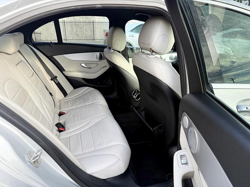 2014 Mercedes-Benz C 250 Bluetec Carousel 3