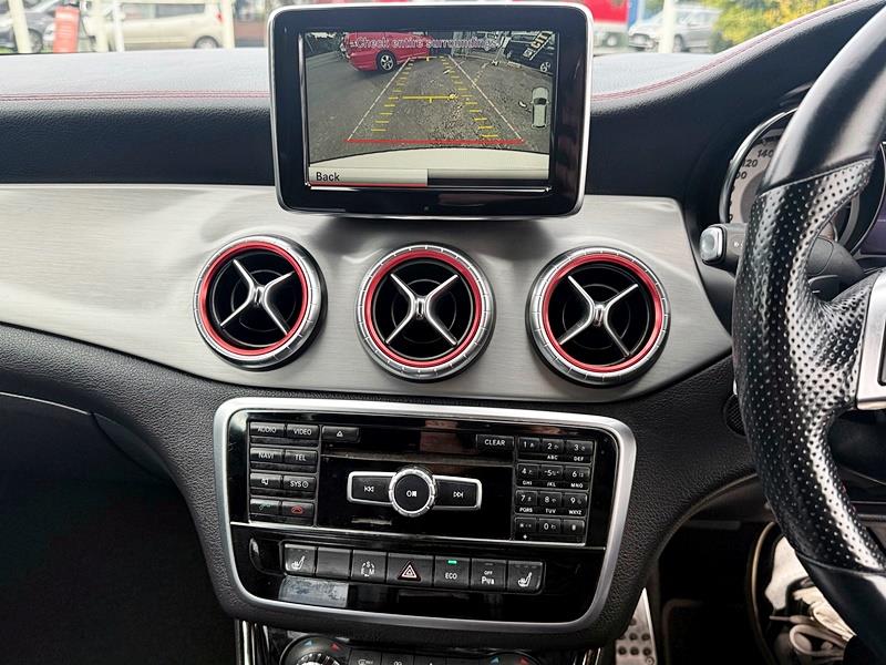 2014 Mercedes-Benz CLA 180 Carousel 5