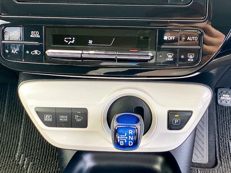 2016 Toyota Prius Carousel 6