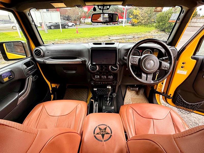 2015 Jeep Wrangler Unlimited Sport 4WD Carousel 4