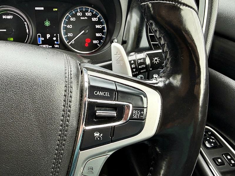 2015 Mitsubishi Outlander PHEV 4WD Carousel 5