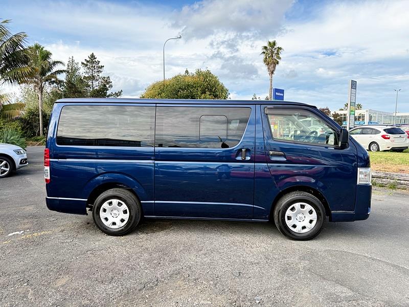 2020 Toyota Hiace DX GL Carousel 8