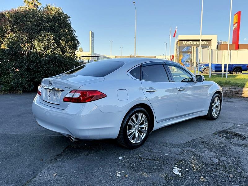2013 Nissan Fuga 250GT Carousel 12