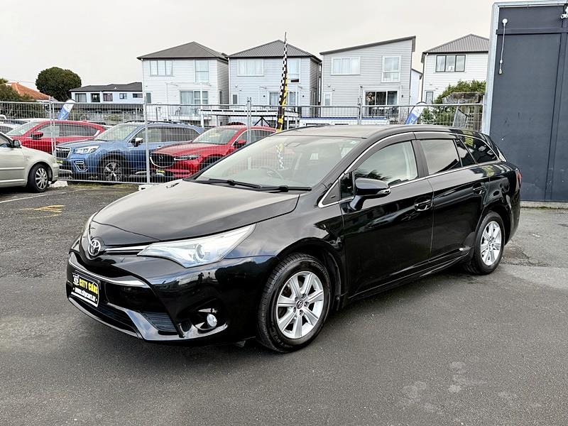 2016 Toyota Avensis Wagon Carousel 16