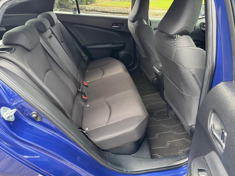 2016 Toyota Prius Carousel 1