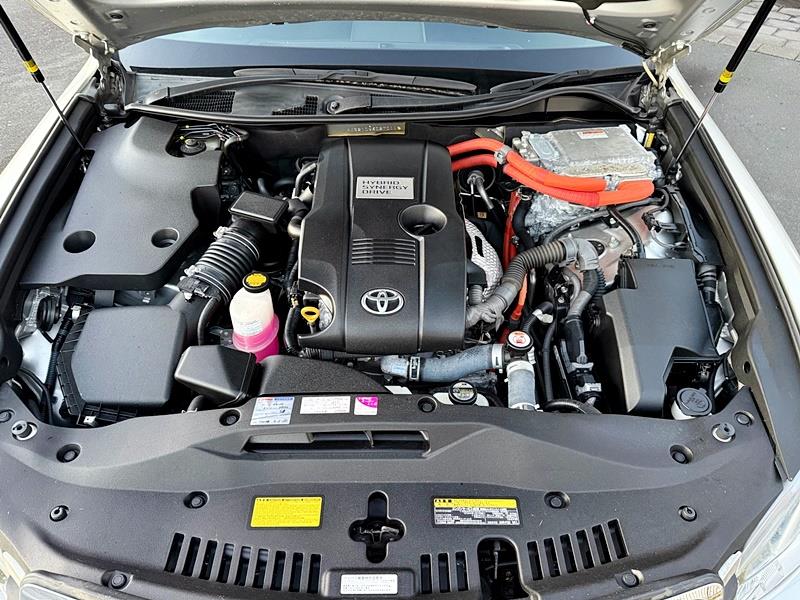 2013 Toyota Crown Royal Saloon Carousel 8