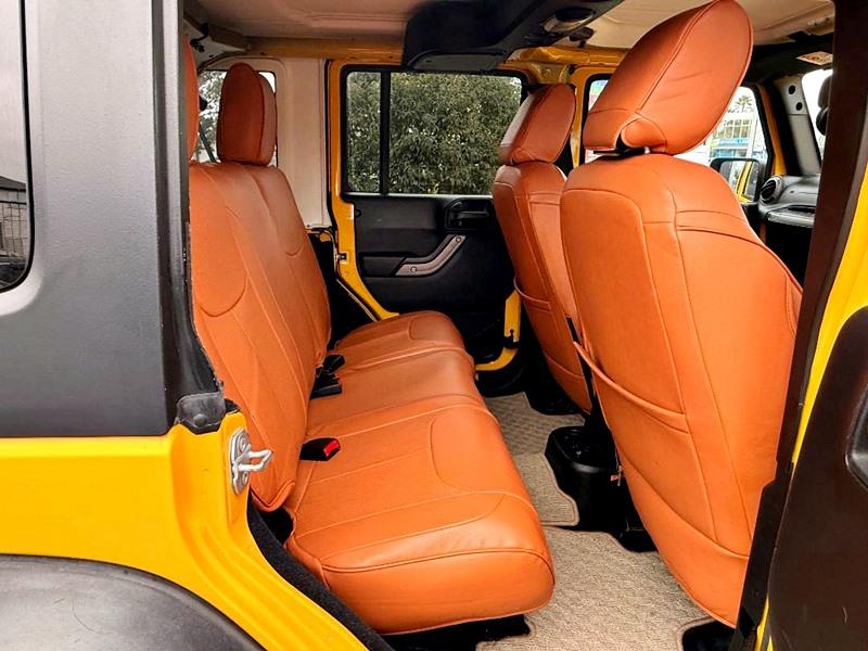 2015 Jeep Wrangler Unlimited Sport 4WD Carousel 2