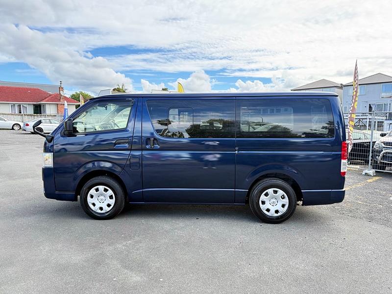 2020 Toyota Hiace DX GL Carousel 12
