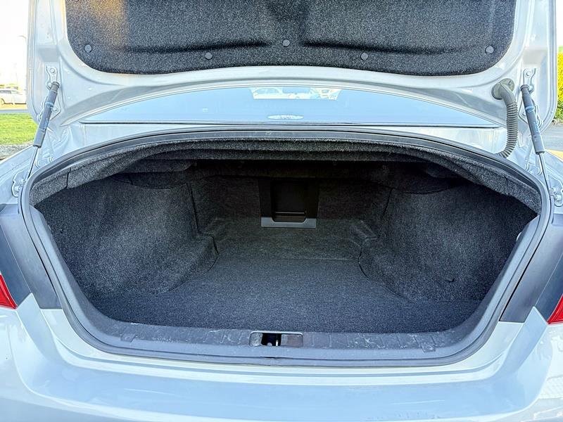 2013 Nissan Fuga 250GT Carousel 17