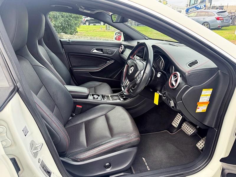 2014 Mercedes-Benz CLA 180 Carousel 3