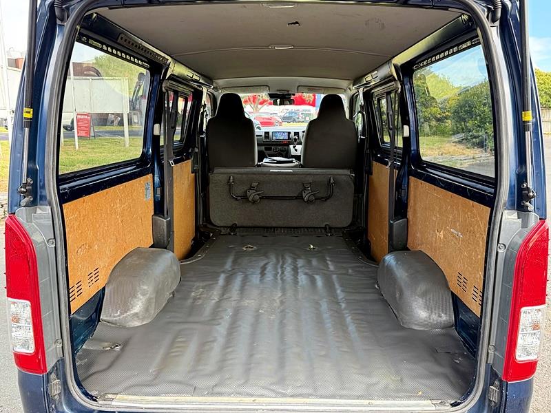 2020 Toyota Hiace DX GL Carousel 1