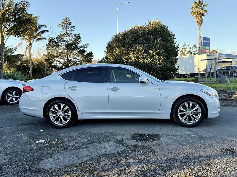 2013 Nissan Fuga 250GT Carousel 10