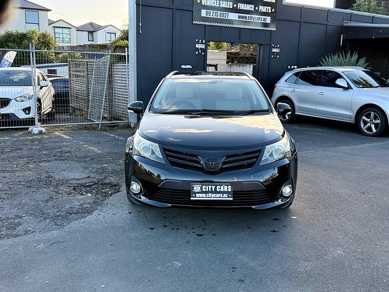 2013 Toyota Avensis Wagon Carousel 17