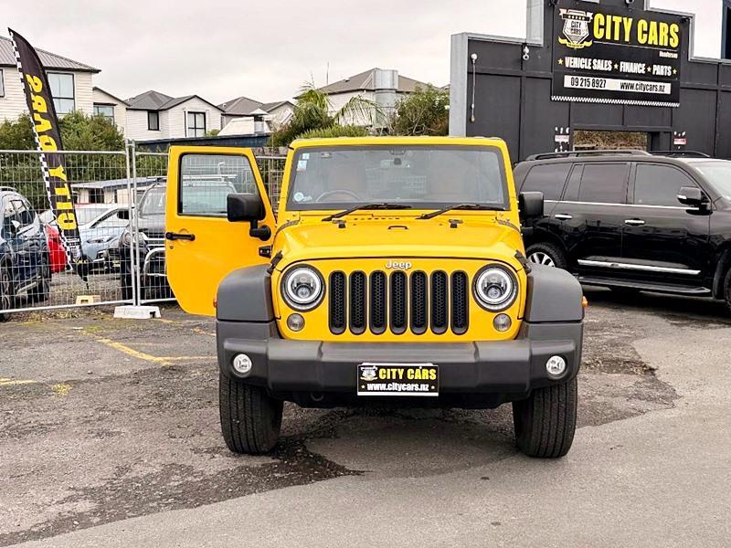 2015 Jeep Wrangler Unlimited Sport 4WD Carousel 15