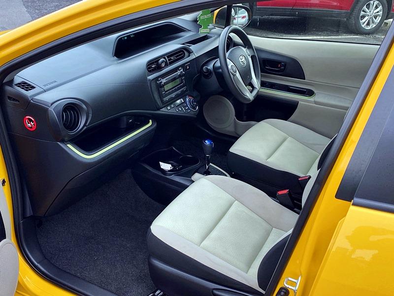 2012 Toyota Aqua Carousel 9