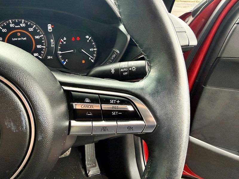 2021 Mazda MX-30 e-Skyactiv G Carousel 8