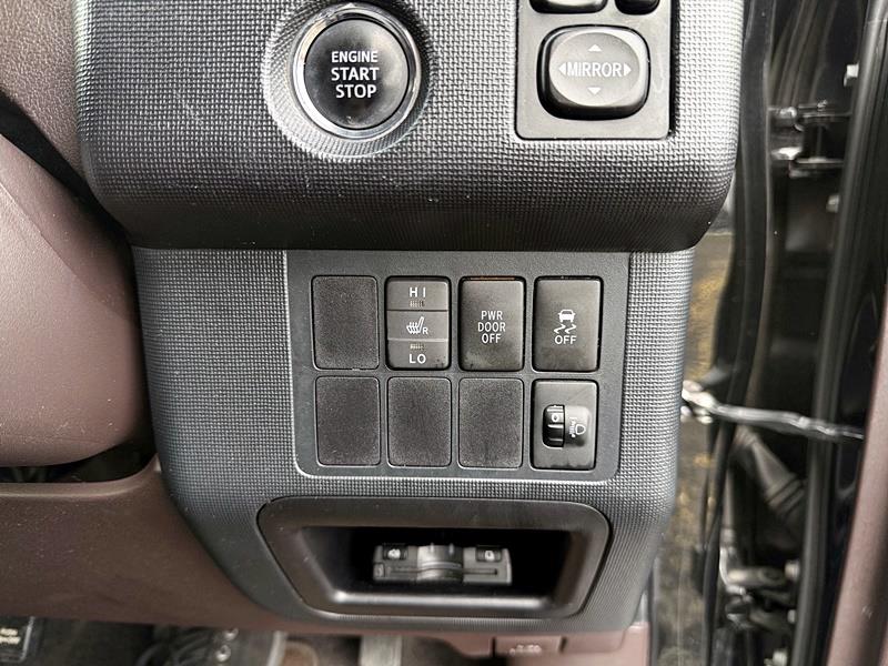 2015 Toyota Spade G Carousel 7