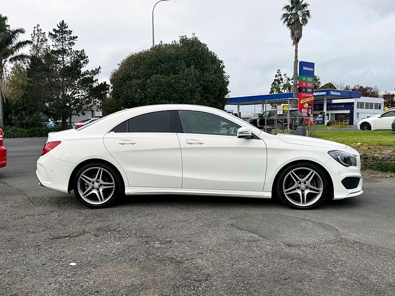 2014 Mercedes-Benz CLA 180 Carousel 9