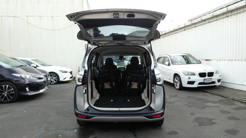 2017 Toyota Sienta Hybrid G 6 Seats!PUSH START! Carousel 13