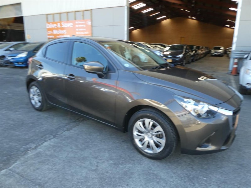 2018 Mazda Demio Carousel 1