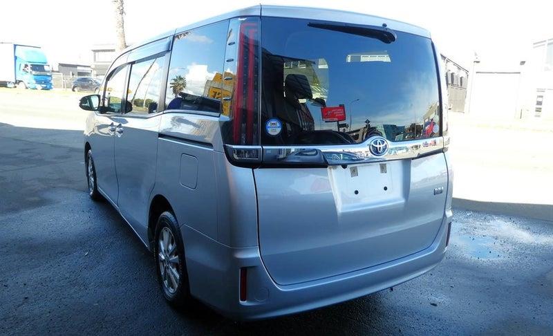 2021 Toyota Noah HYBRID 7 SEATER Carousel 5