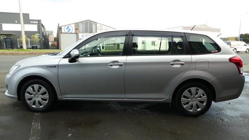 2015 Toyota Corolla FIELDER HYBRID Carousel 7