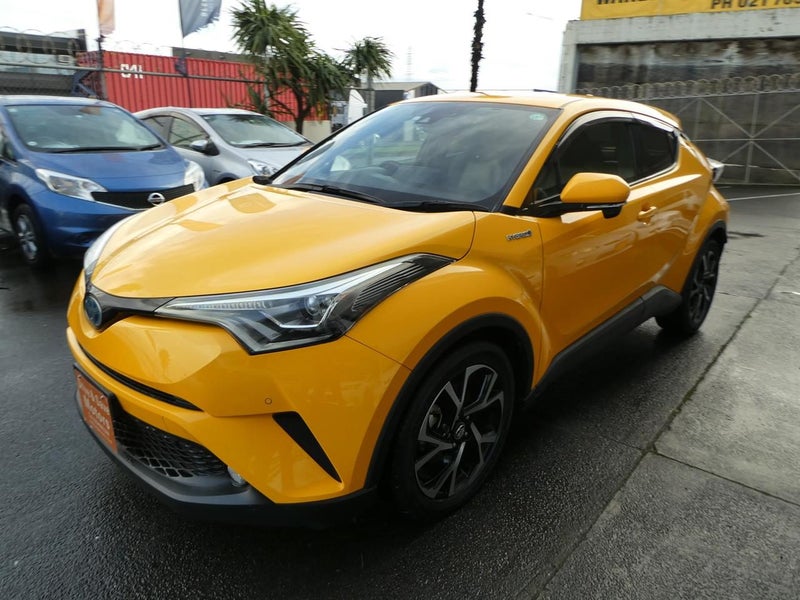 2017 Toyota C-HR HYBRID G Carousel 7