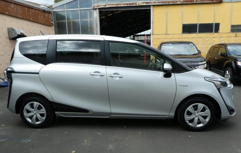 2020 Toyota Sienta HYBRID X Carousel 2