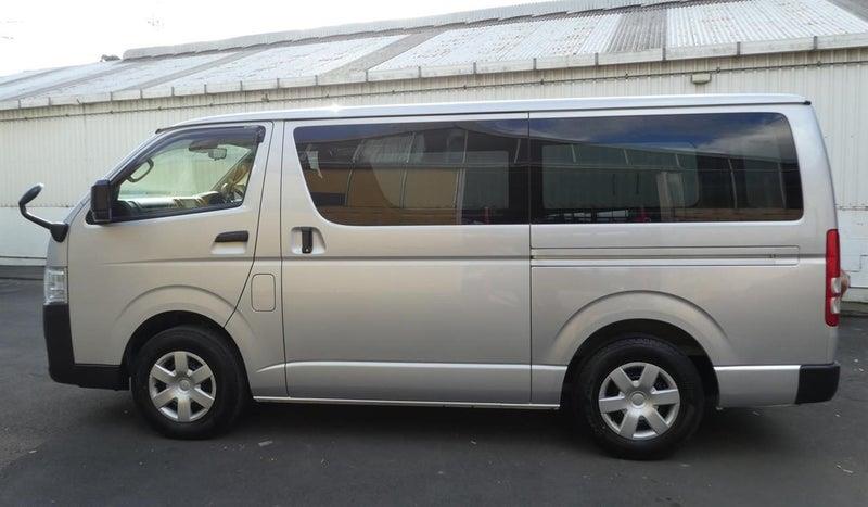 2021 Toyota Hiace Carousel 6