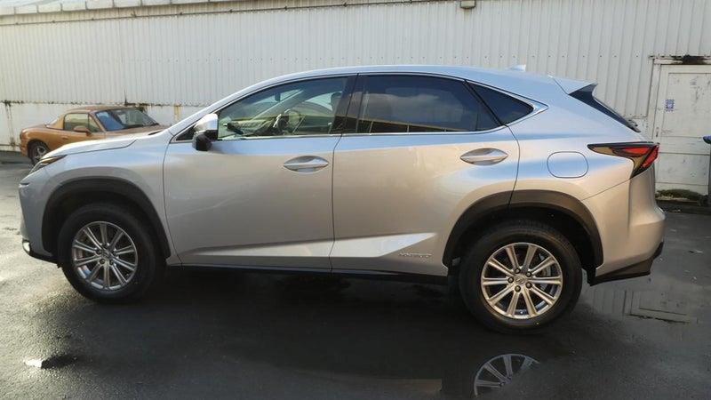 2016 Lexus NX 300h Carousel 5