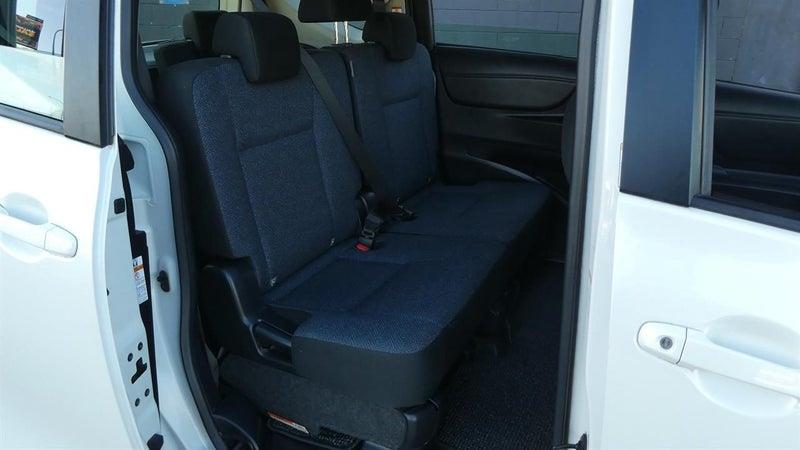 2016 Toyota Sienta 7 seater Carousel 11