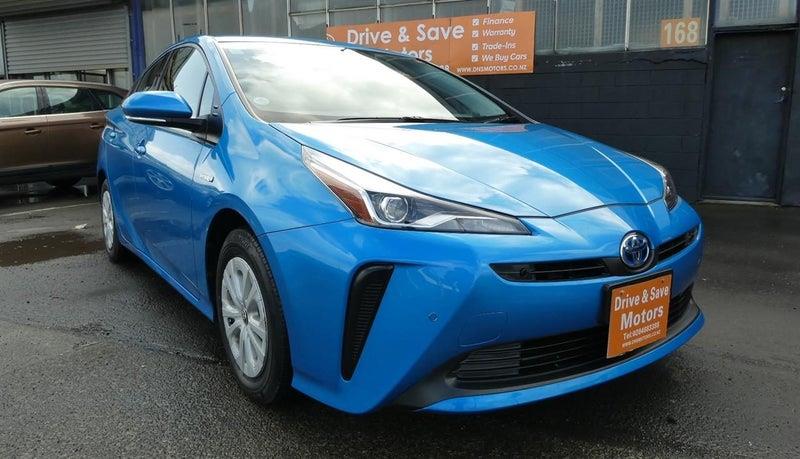 2019 Toyota Prius S MODEL! Keyless entry.
