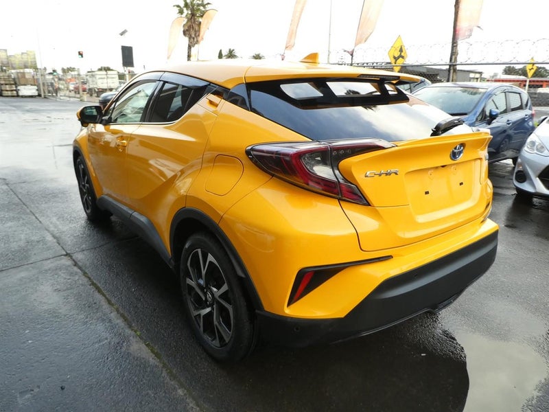 2017 Toyota C-HR HYBRID G Carousel 5