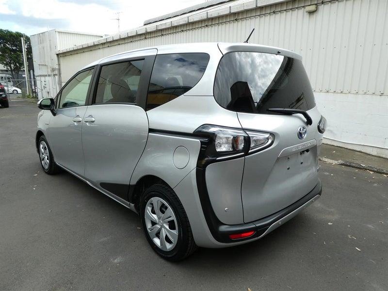 2020 Toyota Sienta HYBRID X Carousel 5
