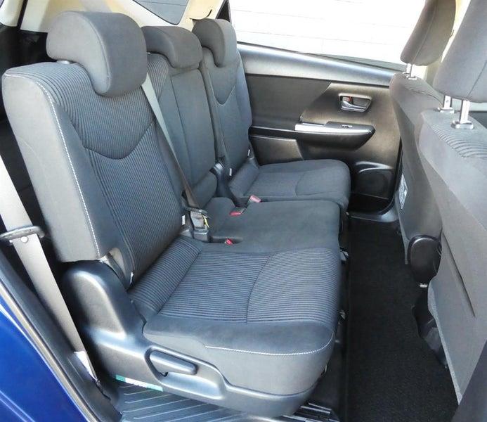 2017 Toyota Prius ALPHA S Carousel 12
