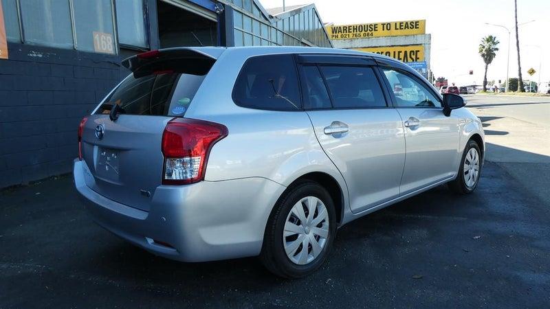 2013 Toyota Corolla FIELDER HYBRID Carousel 3