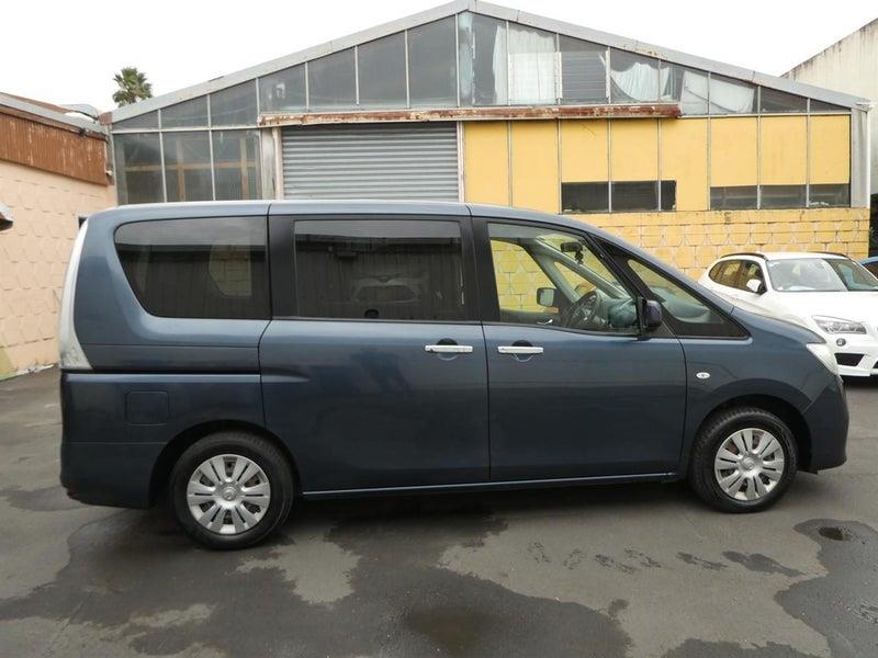 2011 Nissan Serena Carousel 2