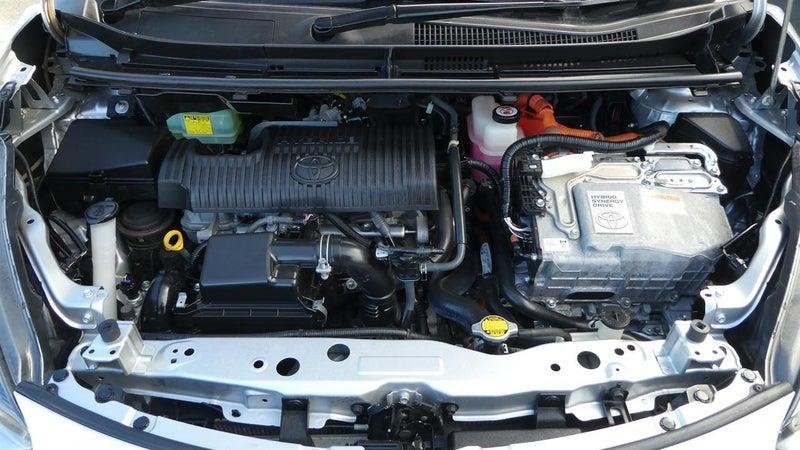 2017 Toyota Sienta Hybrid 7 Seats! Carousel 19