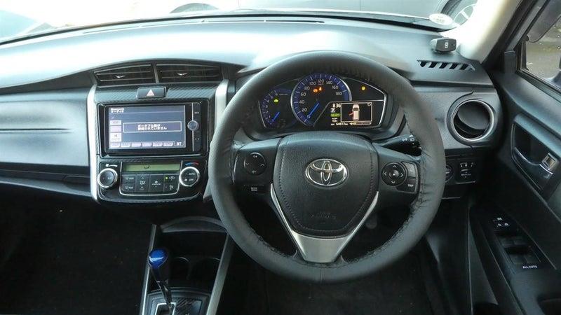 2013 Toyota Corolla FIELDER HYBRID Carousel 18