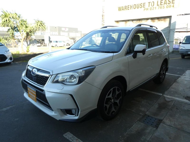 2014 Subaru Forester 2.0XT EYESIGHT Carousel 6