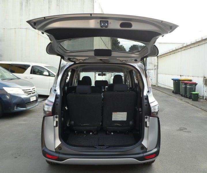 2015 Toyota Sienta HYBRID G 7 PERSON Carousel 13