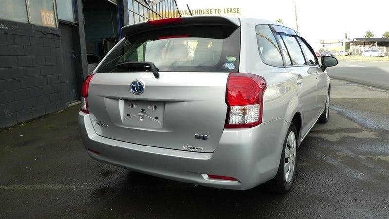 2015 Toyota Corolla FIELDER HYBRID Carousel 3