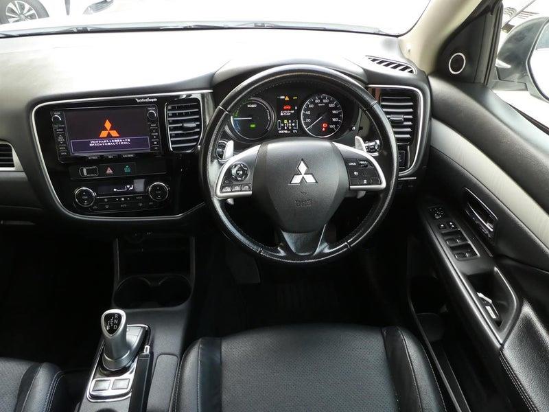 2013 Mitsubishi Outlander PHEV 2.0G PREMIUM PACKAGE Carousel 13
