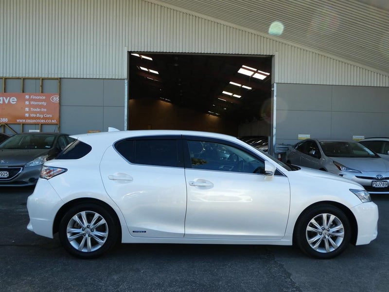 2017 Lexus CT 200h Carousel 2
