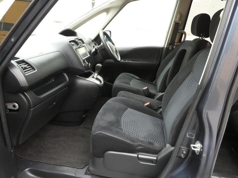 2011 Nissan Serena Carousel 17