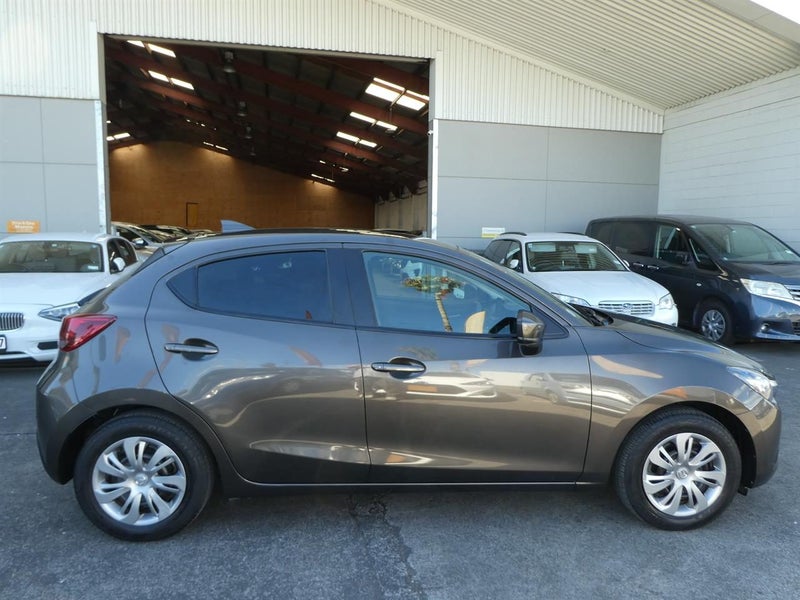 2018 Mazda Demio Carousel 2
