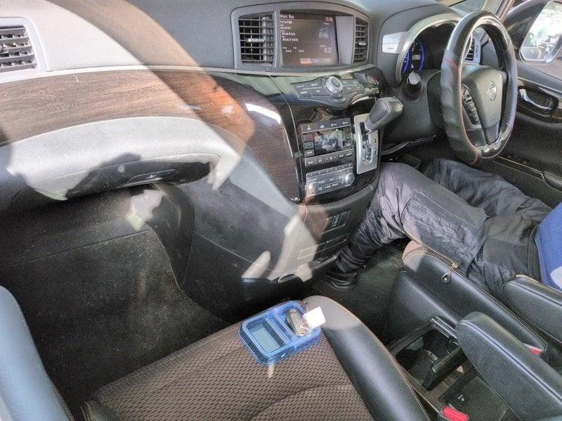 2013 Nissan Elgrand Carousel 2