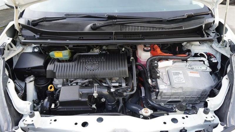 2018 Toyota Sienta Hybrid 7 Seats! Carousel 19