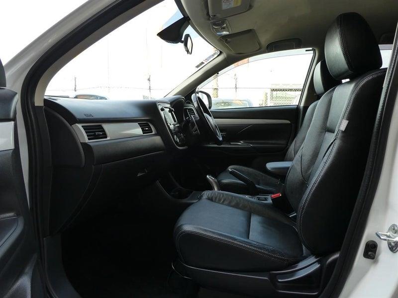 2013 Mitsubishi Outlander PHEV 2.0G PREMIUM PACKAGE Carousel 17