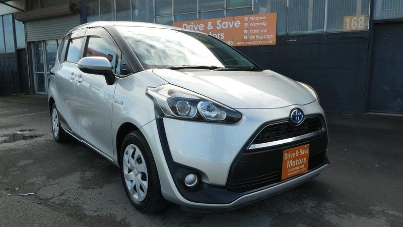 2017 Toyota Sienta Hybrid 7 Seats!